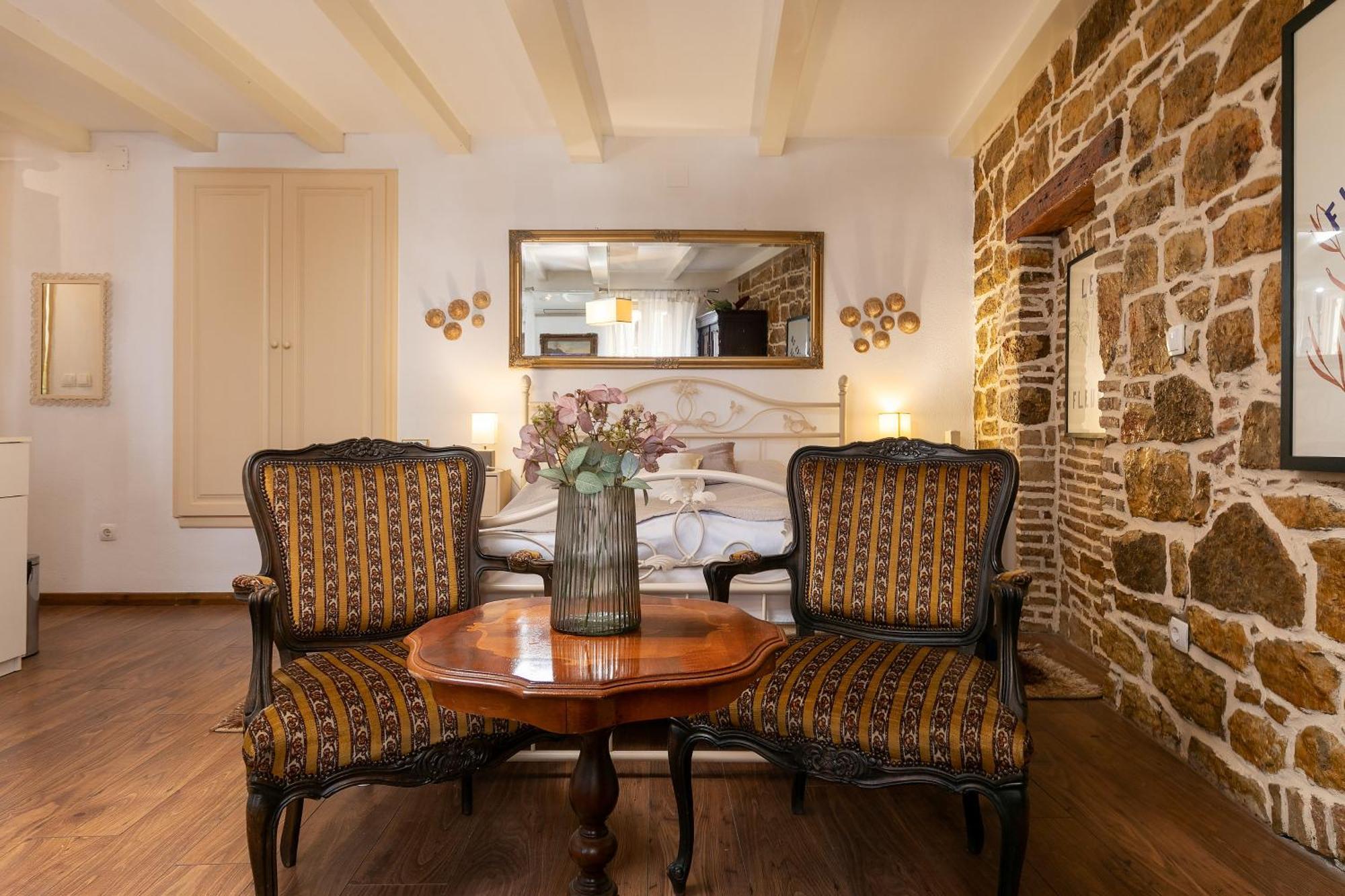 Duplex Apartment Camelia In Charming Old Town Ровин Екстериор снимка
